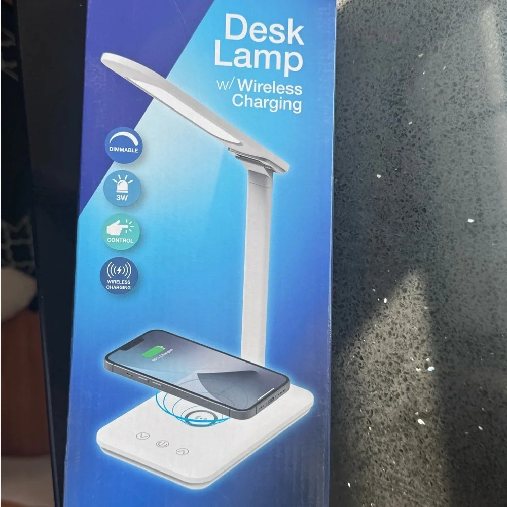 Atmosphere Silver Desk Lamp with Wireless Charging never open